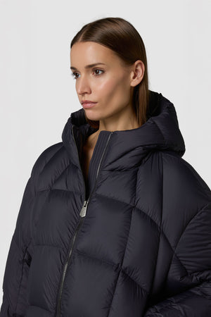 LEGGERISSIMO -  HOODED DOWN PUFFER JACKET REGULAR FIT 