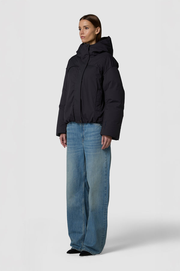 GUSCIO- PIUMINO CON CAPPUCCIO CROPPED