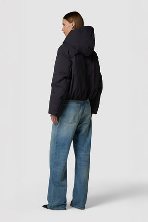 GUSCIO- PIUMINO CON CAPPUCCIO CROPPED