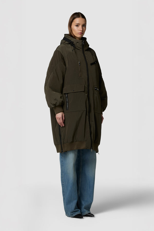 QUADRATINO - BOMBER IMBOTTITO CON CAPPUCCIO LUNGO OVERSIZE