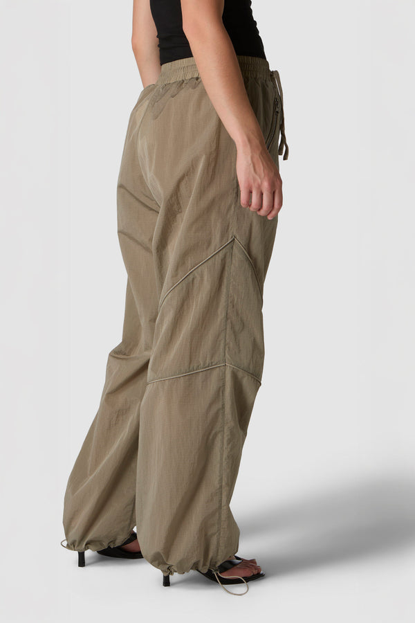 QUADRATINO - PANTALONI IN NYLON